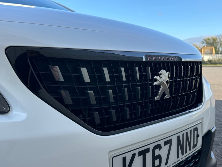 2018 67 PEUGEOT 2008 1.6 HDI GT LINE TURBO DIESEL * SATNAV * PAN ROOF * WHITE