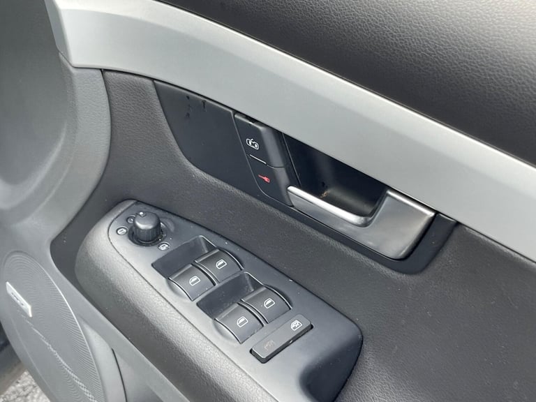 2011 SEAT Exeo 2.0 TDI CR SE Tech Euro 5 4dr SALOON Diesel Manual