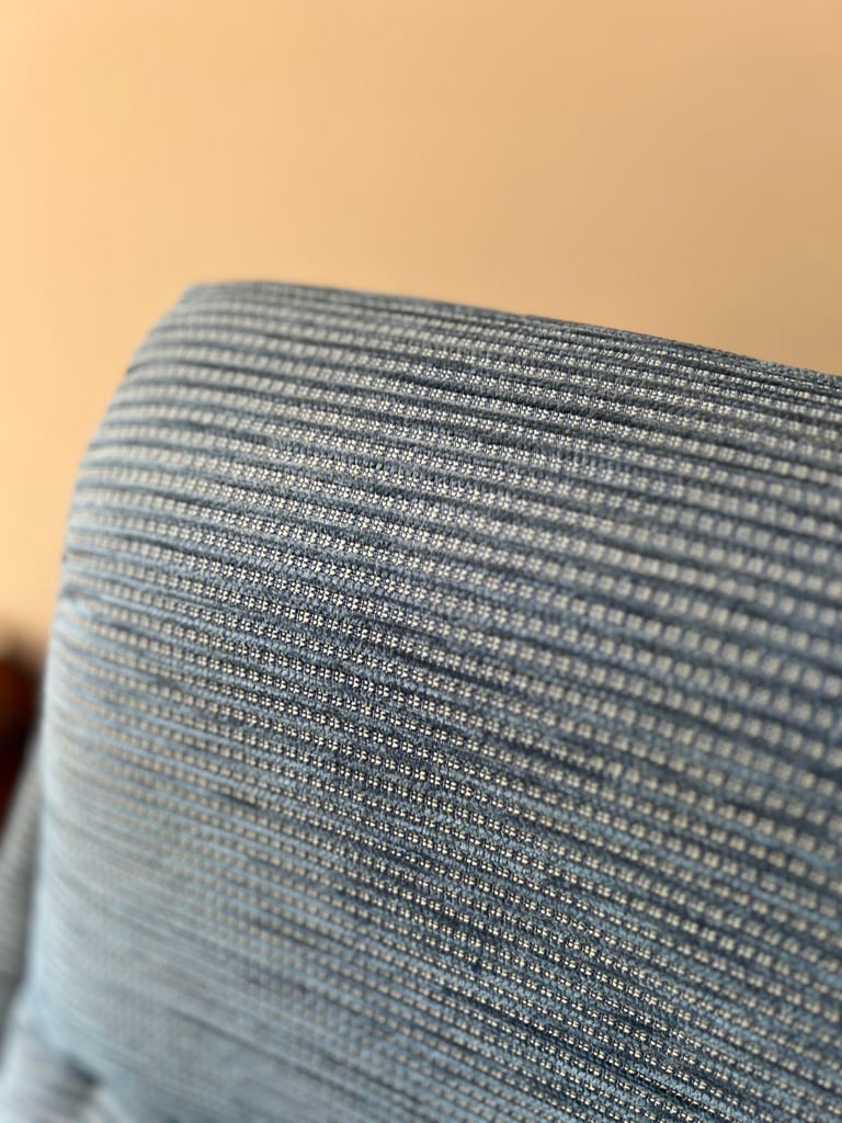 Stylish Mid Century Swivel Lounge Arm Chair