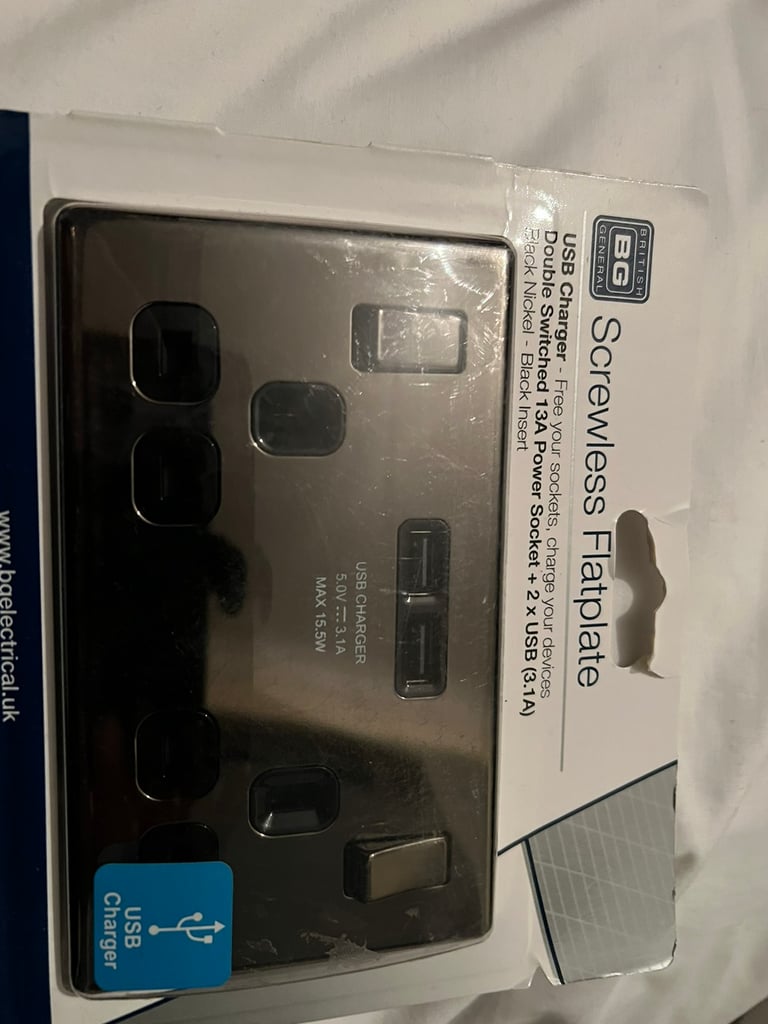 BG Screwless double switch with USB charger 