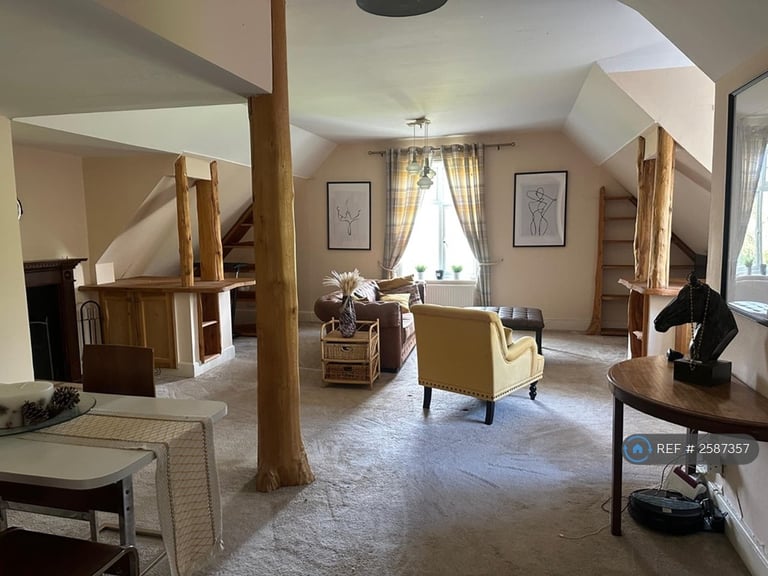 image for 2 bedroom flat in Stangrave Hall, Godstone, RH9 (2 bed) (#2587357)