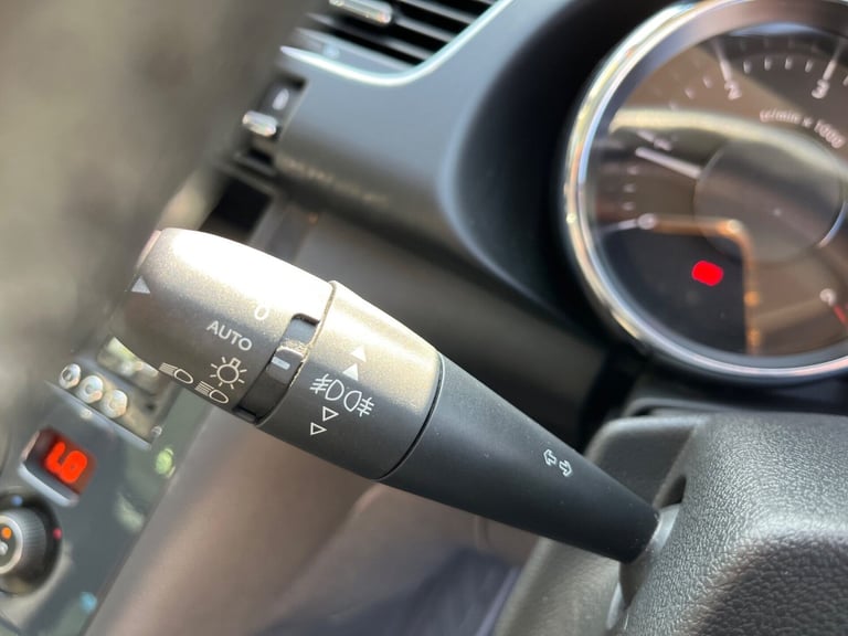 2016 Peugeot 3008 BLUE HDI S/S ALLURE Hatchback Diesel Automatic