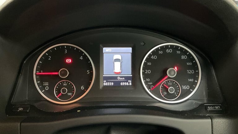 2012 Volkswagen Tiguan 2.0 TDi BlueMotion Tech SE 5dr ESTATE DIESEL Manual