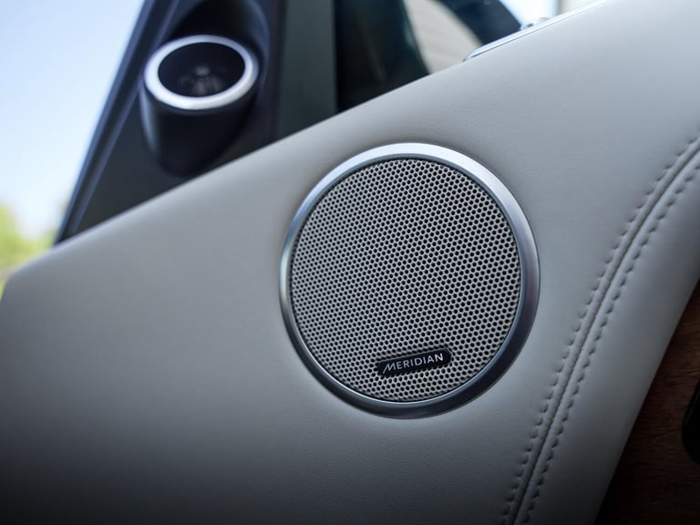  Land Rover Range Rover 5.0 P525 V8 Autobiography Auto 4WD Euro 6 (s/s) 5dr Petrol Automatic