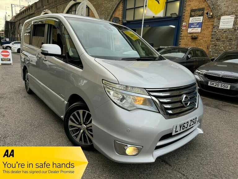 Nissan Serena 2.0 HYBRID AUTO 8 SEAT