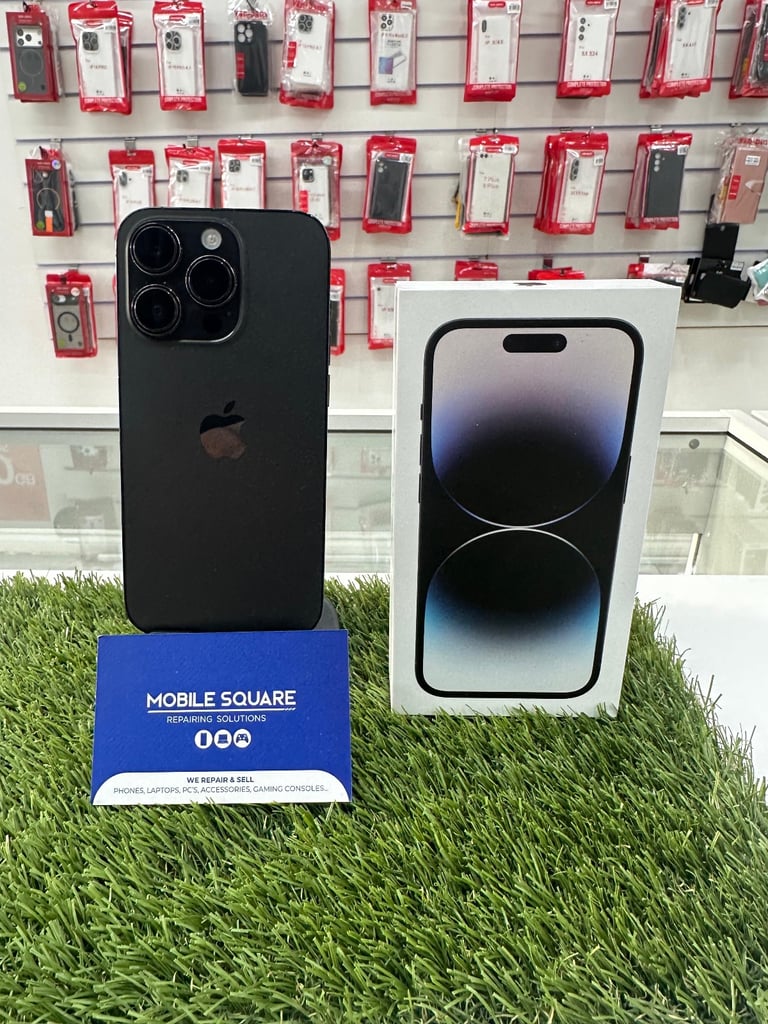 iPhone 14 pro (look at pics)