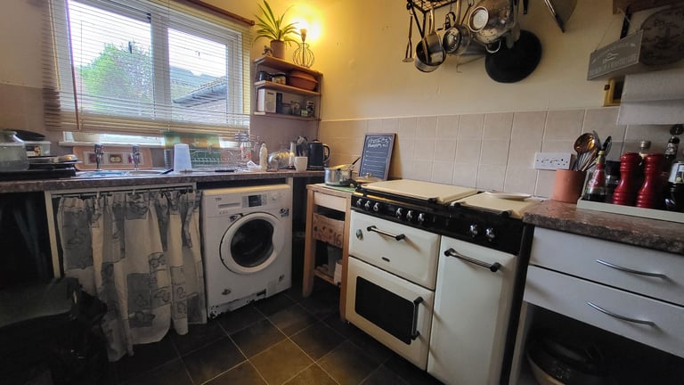 2 bed in Watford