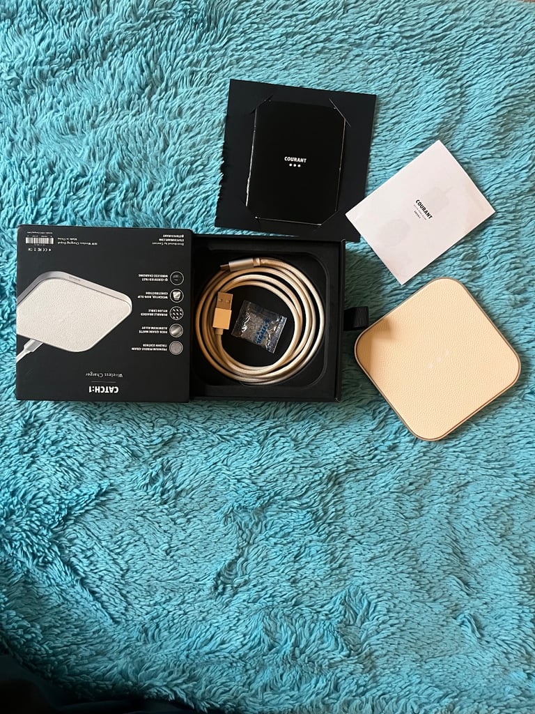 Courant CATCH:1 Wireless Charger – Premium Leather Charging Pad