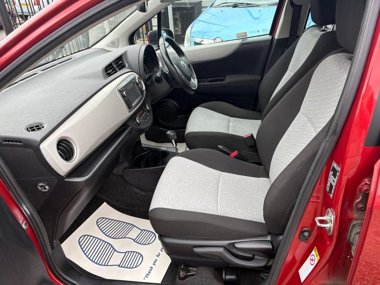 2012 Toyota Yaris 1.33 VVT-i T Spirit 5dr Multidrive S HATCHBACK PETROL Automatic