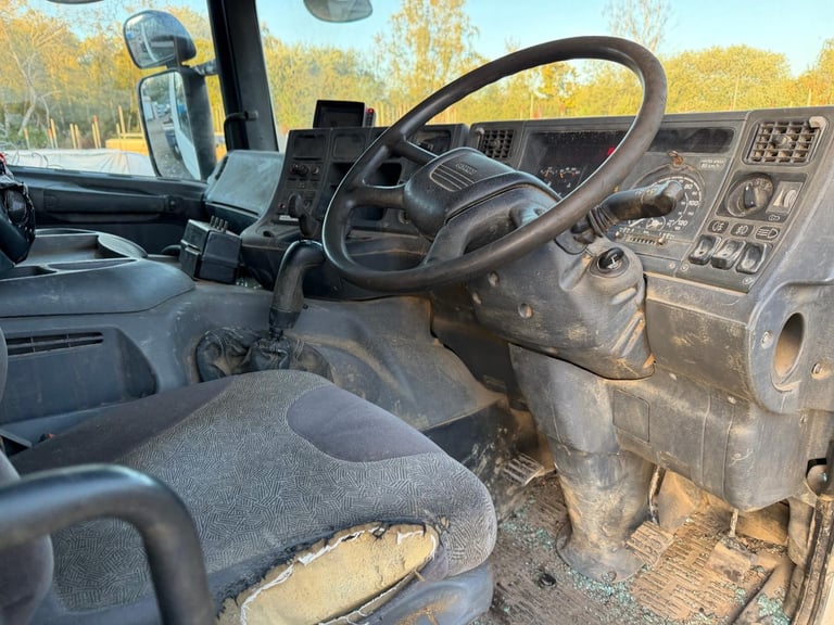 Scania 94p [Phone number removed]x4 hook loader Chassi cab manual 