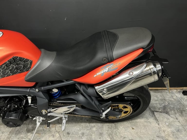 2010 10-PLATE TRIUMPH STREET TRIPLE 675 R ** ONLY 9,724 MILES ** EXTRAS **