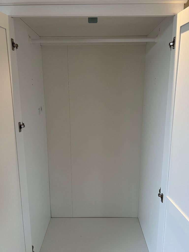 FREE DELIVERY IKEA SONGESAND WHITE TRIPLE MIRRORED WARDROBE GREAT CONDITION