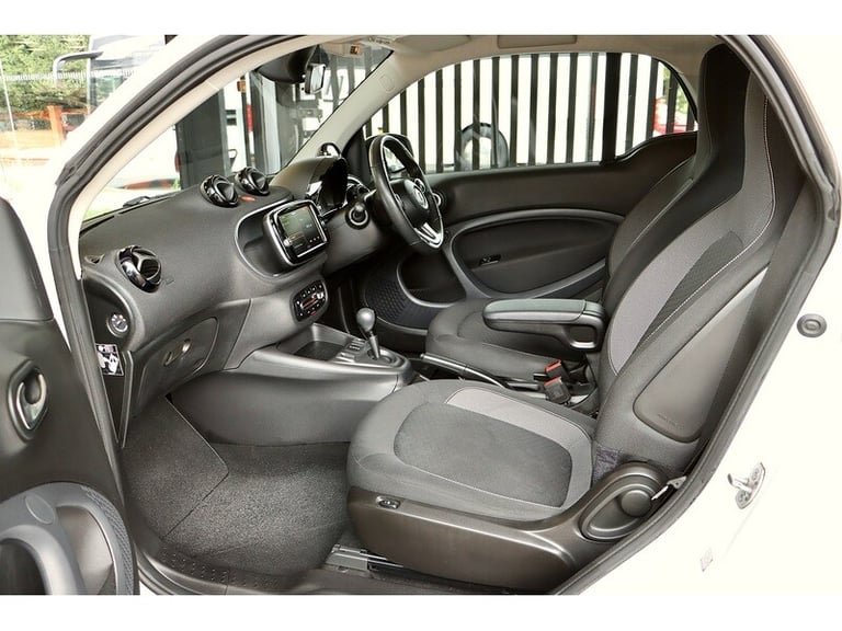 2021 smart fortwo 60kW EQ Passion Advanced 17kWh 2dr Auto [22kWCh] COUPE ELECTRIC Automatic