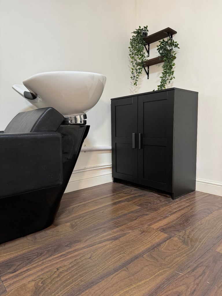 Beauty room to rent in Chelsea!
