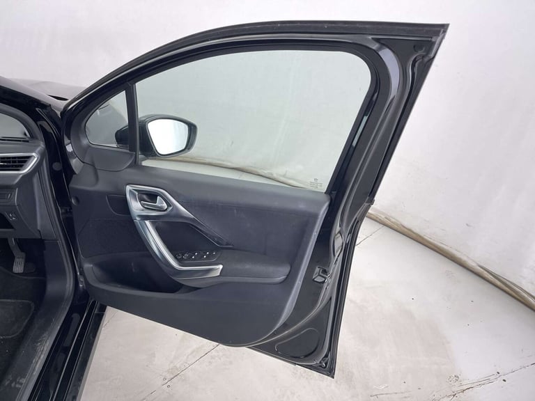 2016 Peugeot 2008 1.2 2008 Allure 5dr SUV Petrol Manual
