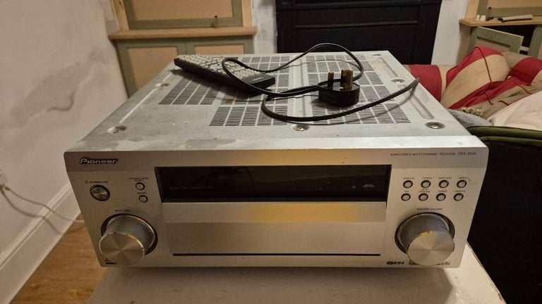 Pioneer VSX 1014 AV receiver