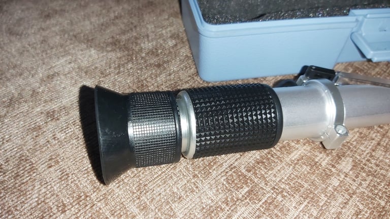 NEW Portable ATC Refractometer Freezing Point Meter for Glycol Antifreeze Coolant