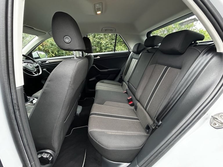 2018 Volkswagen T-Roc 1.6 TDI SE SUV 5dr Diesel Manual Euro 6 (s/s) (115 ps) HATCHBACK Diesel Manual