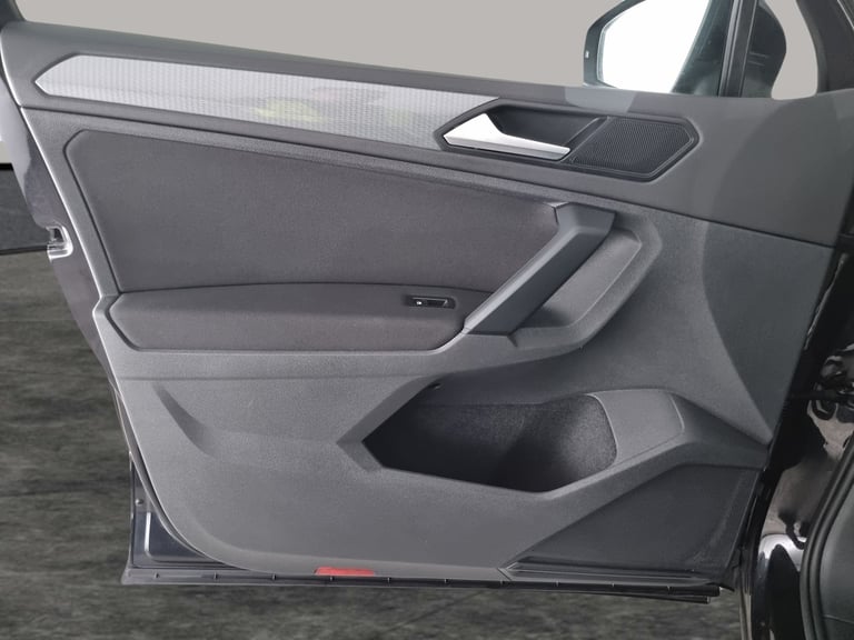 2021 Volkswagen Tiguan 1.5 TSI Life SUV 5dr Petrol Manual Euro 6 (s/s) (130 ps) - CARPLAY - NAV -...