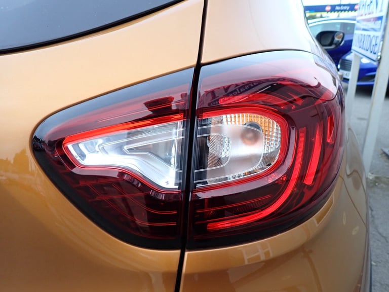 2019 Renault Captur 1.3 TCe ENERGY Iconic SUV 5dr Petrol Manual Euro 6 (s/s)