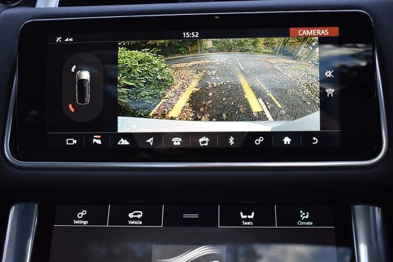 2021 Land Rover Range Rover Sport HSE SILVER+Panoramic Roof and Electric Deployable Tow Pack Esta...