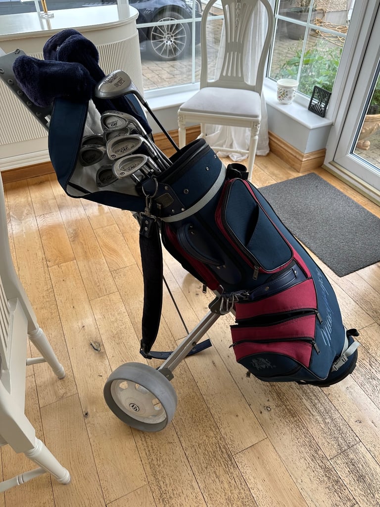 Golf clubs & Trolley 