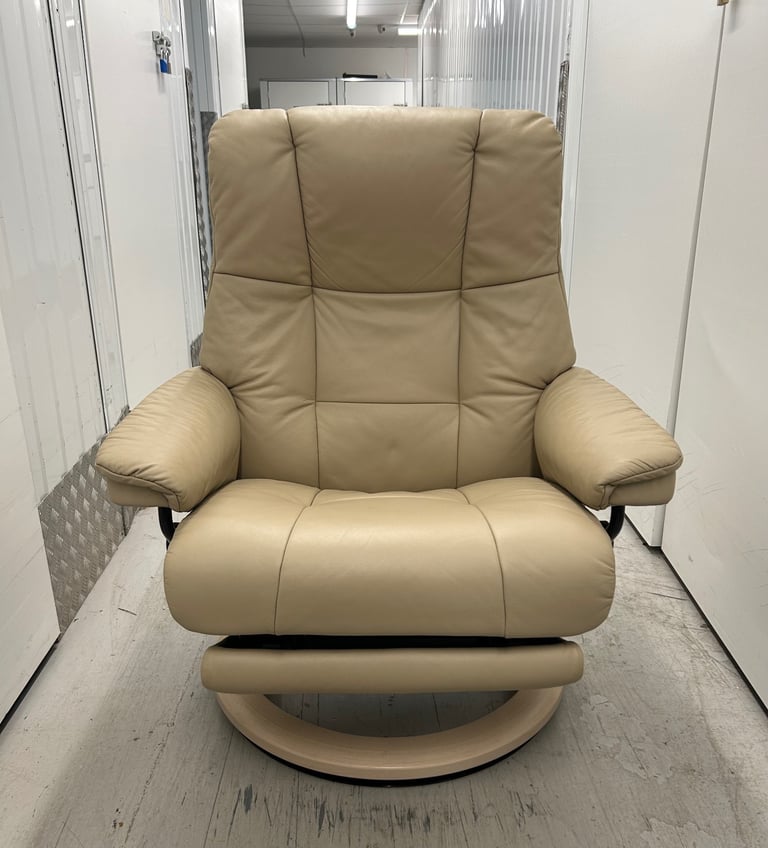 Ekornes Stressless Mayfair Large Size Beige Leather Power Recliner 2021