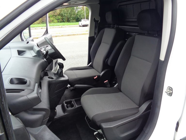 2020 Vauxhall Combo 2300 1.5 Turbo D 100ps H1 L2 Sportive Van LONG WHEEL BASE PANEL VAN Diesel Ma...