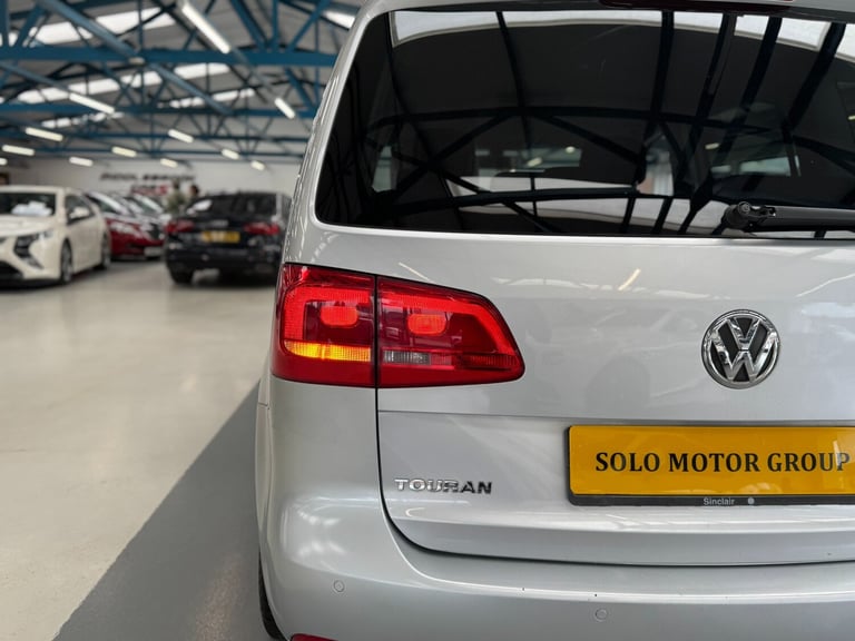 2012 Volkswagen Touran 1.6 TDI 105 SE 5dr DSG MPV Diesel Automatic
