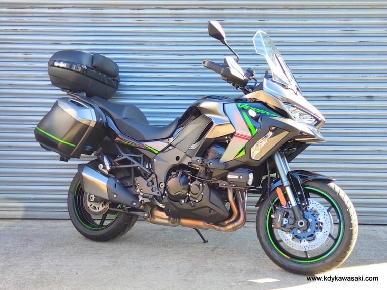 2025 Kawasaki Versys 1100 SE GT 