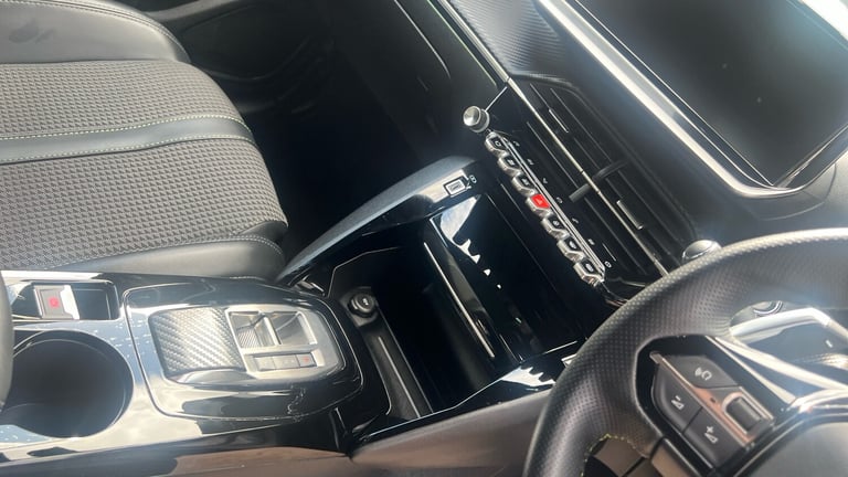 2022 Peugeot 208 1.2 PureTech 130 GT 5dr EAT8 Petrol Hatchback Hatchback Petrol Automatic