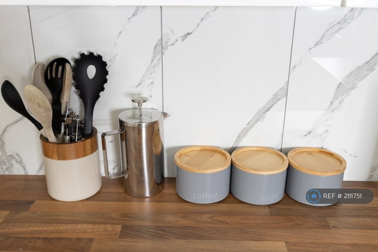 2 bedroom flat in Kent, Kent, CT1 (2 bed) (#2111751)