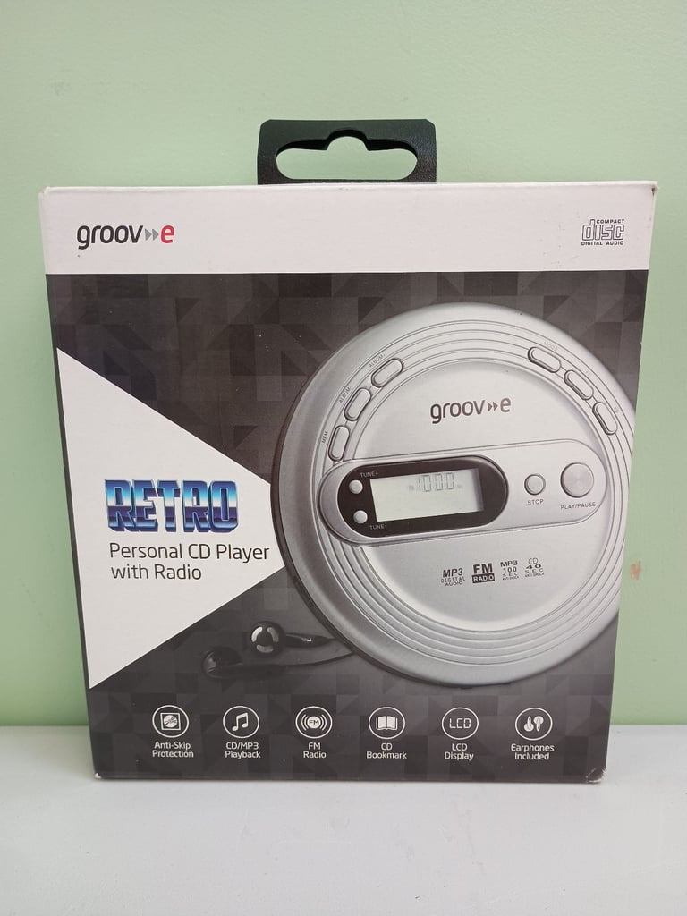 image for Groove Retro Personal CD Player with Radio  Briefly tested, takes AA batteries.