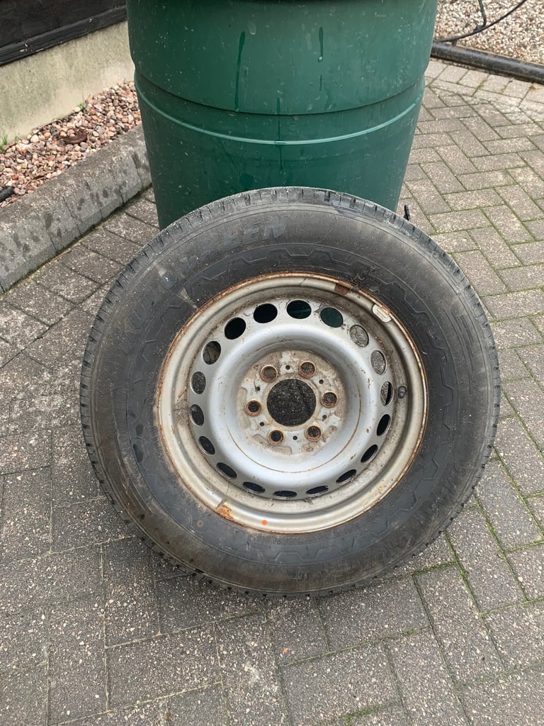 Sprinter 906/ 907 wheel with new tyre 235/65/16