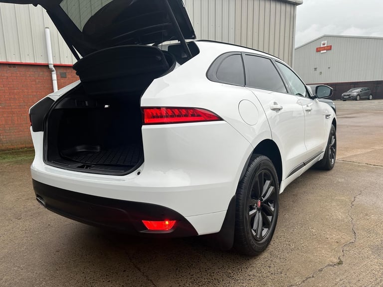 2017 Jaguar F-PACE 2.0 D 180BHP *** HUGE SPEC AWD R - SPORT EDITION *** AUTO