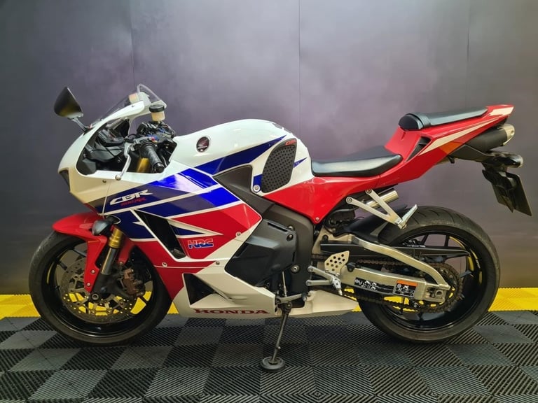 Honda CBR 600 RR 2016 Excellent Condition Standard Bike