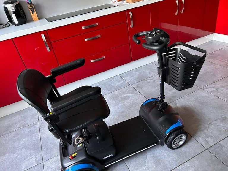 ROMA MEDICAL “VIRGO” – MOBILITY BOOT SCOOTER - BRAN NEW IN THE BOX - 12 MONTHS WARRANTY