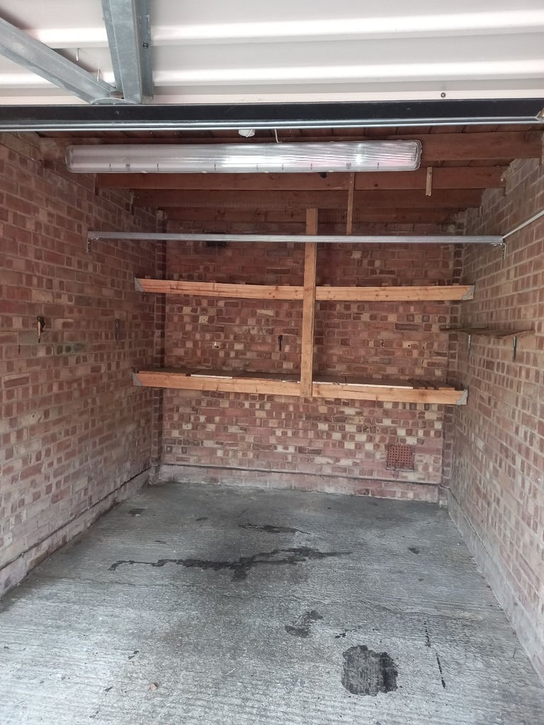 Garage for Rent at WD3 3NS!