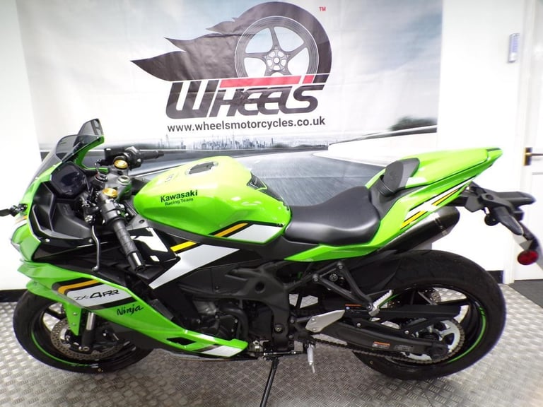 2025 KAWASAKI ZX4-RR PERFORMANCE LOW MILEAGE