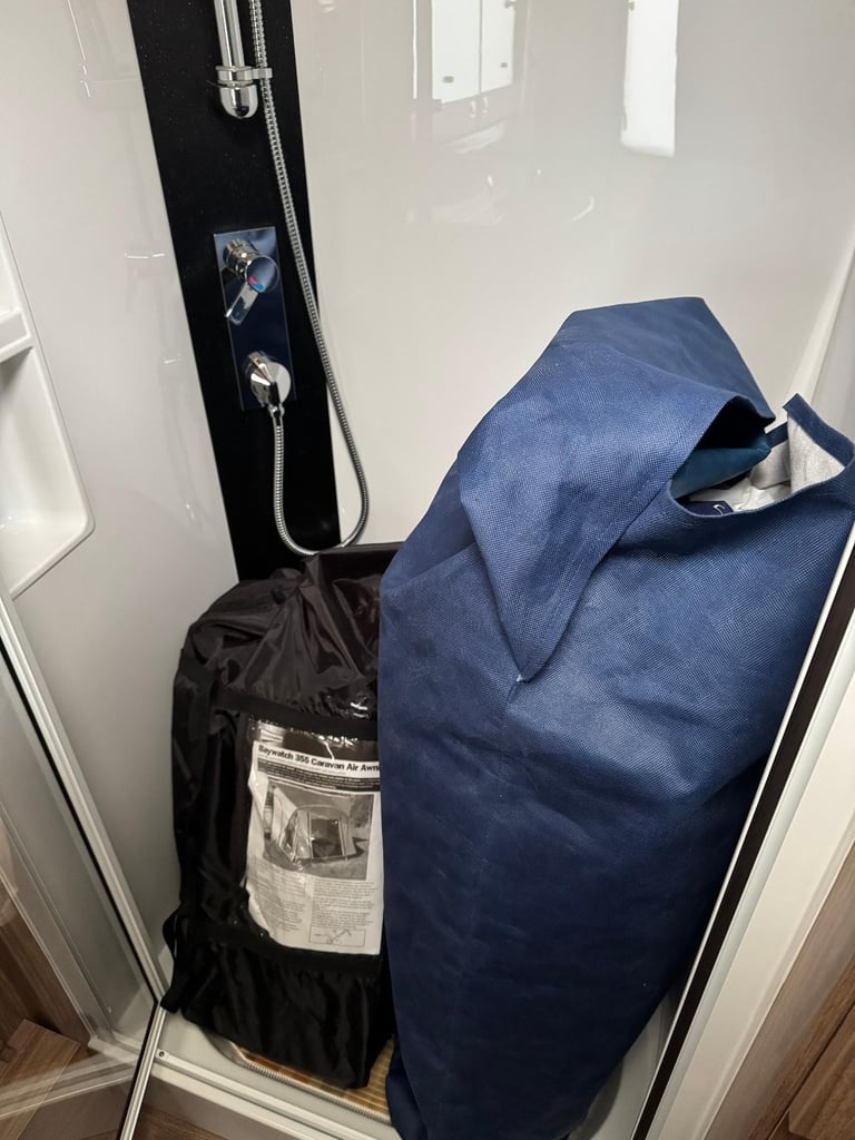 Coachman VIP 460, Yr. 2019, 2 Berth, mover, air awning 