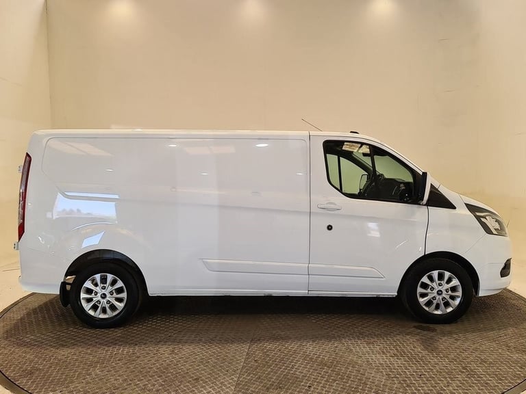FORD TRANSIT CUSTOM 2.0 300 ECOBLUE LIMITED P/V L2 H1 130 BHP LWB DIESEL