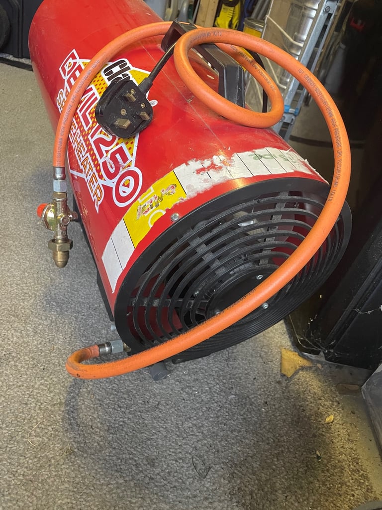 Clarke space heater 