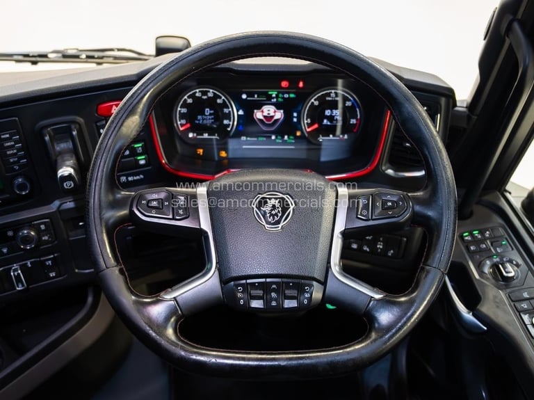 2021 (21) SCANIA 580S V8 HIGHLINE 6X2 TAG AXLE