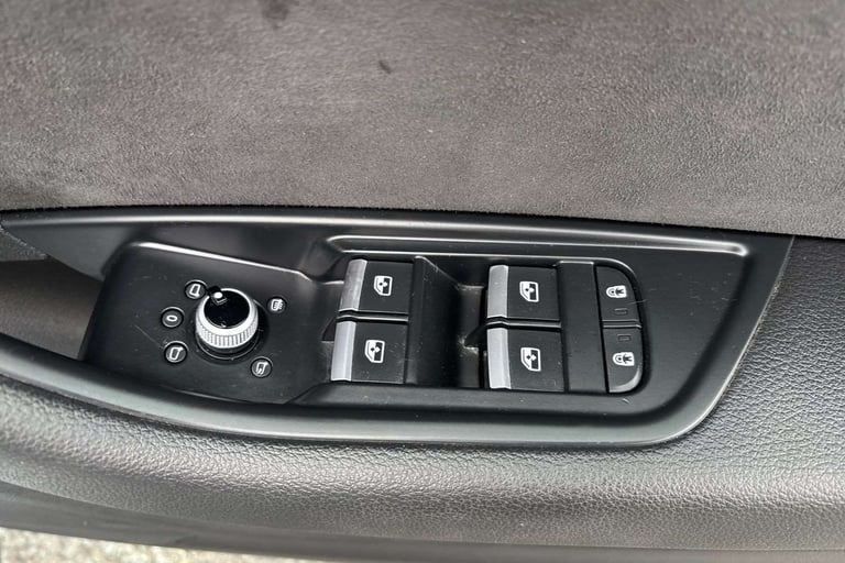 2022 Audi A4 35 TFSI Black Edition 4dr SALOON PETROL Manual