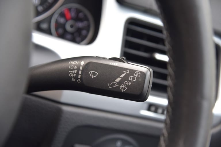 2013 Volkswagen Touareg 3.0h TSI V6 Hybrid SUV 5dr Petrol Hybrid Tiptronic 4WD Euro 5 (s/s) (333 ...