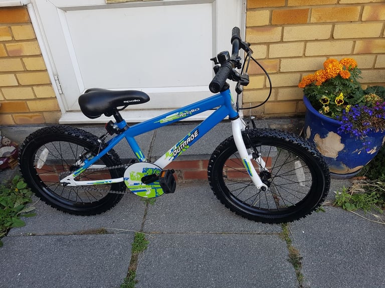BOYS 18" WHEEL OUTRAGE BIKE IN GOOD WORKING CONDITION AGE 5+