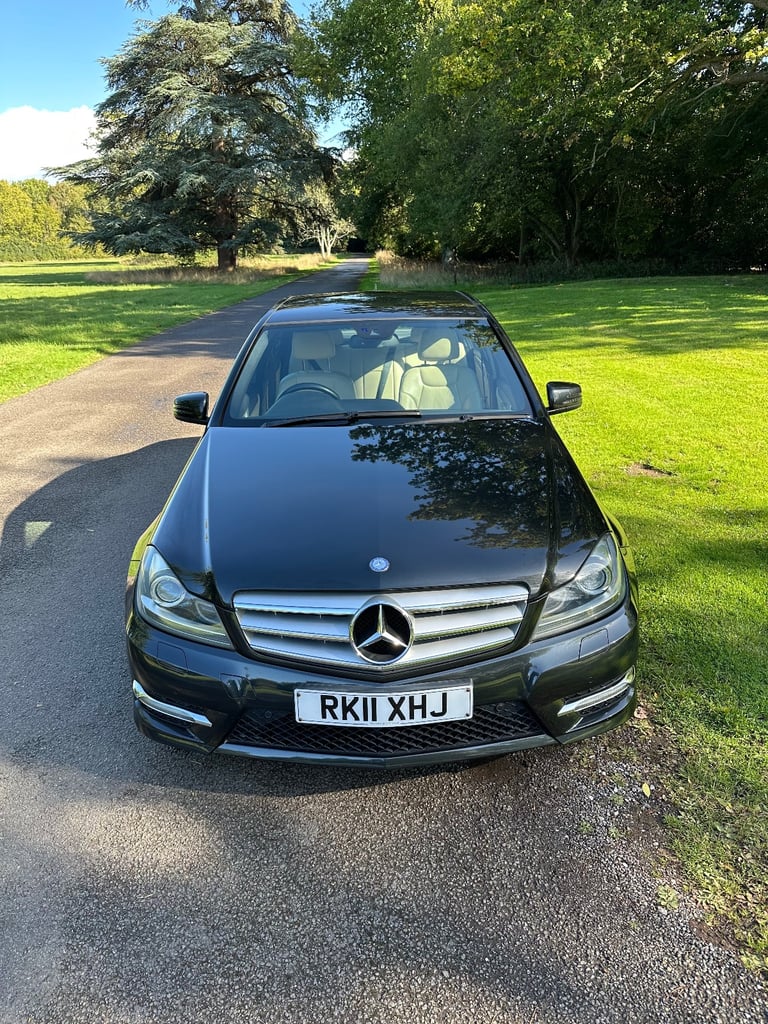 image for Mercedes-Benz, C CLASS, Saloon, 2011, Manual, 1796 (cc), 4 doors