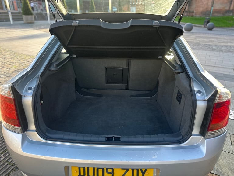 2009 Vauxhall Vectra 1.9 CDTi 16v Elite 5dr HATCHBACK Diesel Automatic