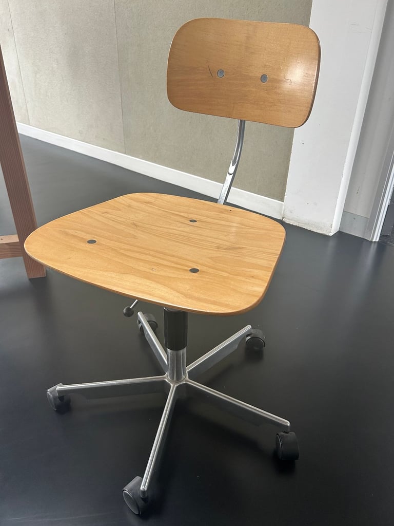 Fritz Hansen Montana Kevi office chair