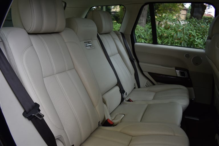 2014 Land Rover Range Rover V8 AUTOBIOGRAPHY+11 Services carried out! Estate Petrol Automatic
